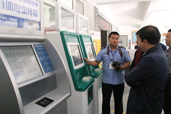 省运管局局长陈晖一行到陇运集团公司视察指导工作
