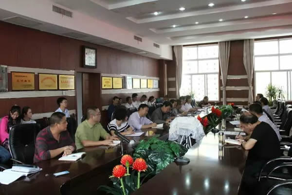 陇运集团公司组织开展“两学一做”集中学习暨“党日”活动