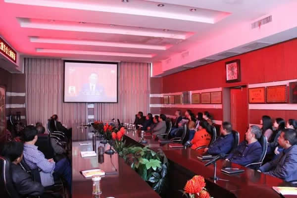 陇运集团公司组织观看十九大开幕式与闭幕式
