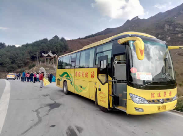 “青岛——陇南”首航赴九寨沟旅游