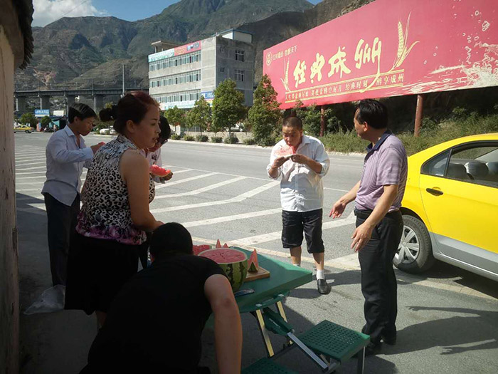 夏季慰问驾驶员