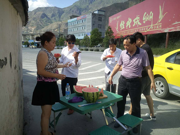 夏季慰问驾驶员