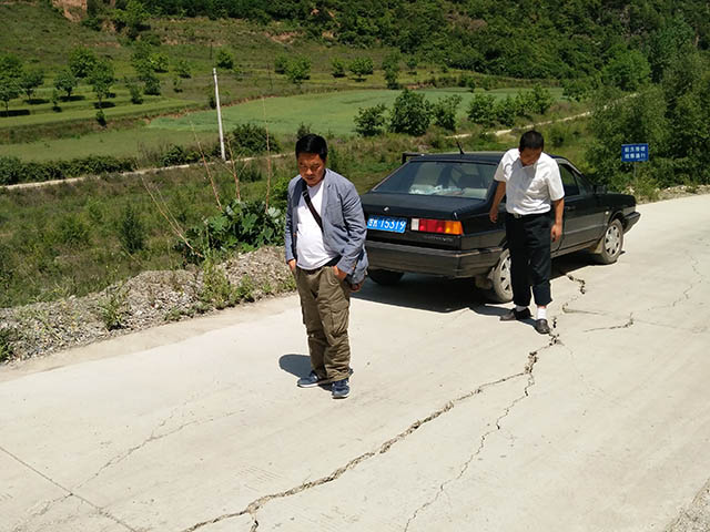 进行道路隐患排查