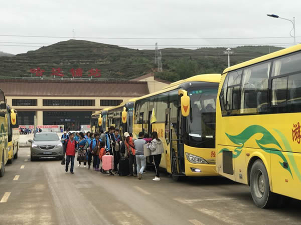 接旅游专列