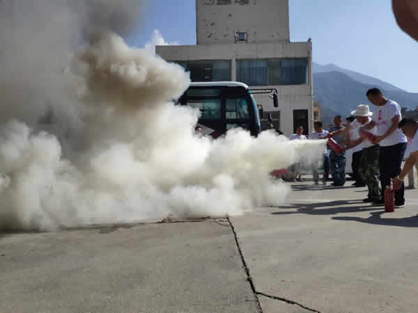 陇南驾校道路交通事故消防演练活动