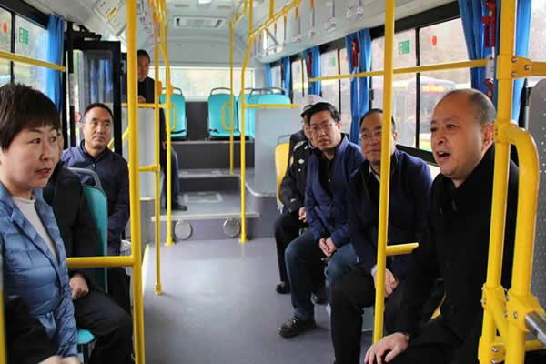 陇运集团成县公交公司新能源公交车投入运营