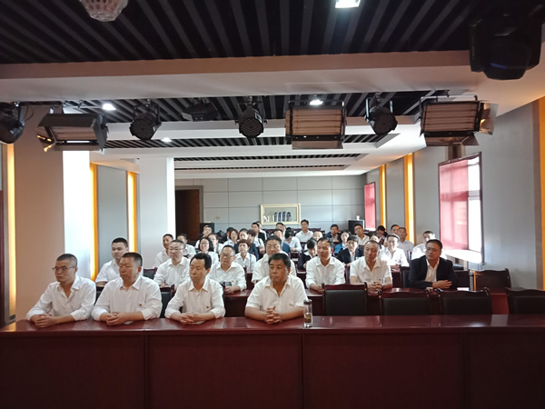 陇运集团公司党委开展“不忘初心、牢记使命”纪念建党98周年主题党日活动