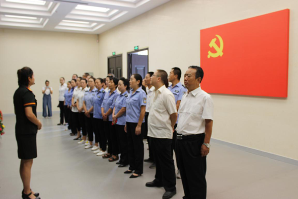 陇运集团武都汽车站党支部迎国庆70周年 “铭记历史 缅怀先烈”主题活动
