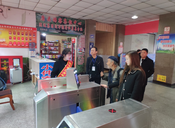 陇运集团公司组织开展 “向祖国献礼·志愿者在行动”主题志愿者服务活动
