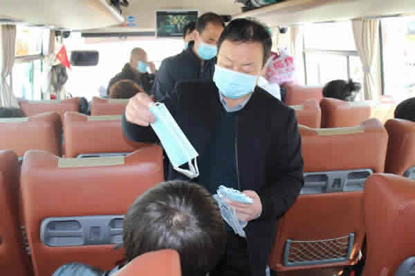 陇运集团开展定制（包车）业务 助力企业复工复产