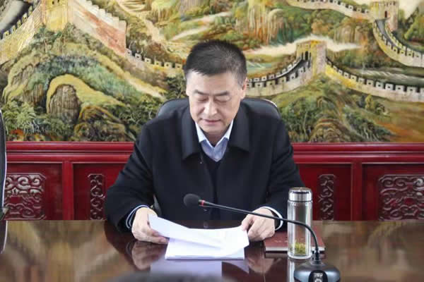 陇运集团公司党委召开理论中心组集中学习暨党委（扩大）会议