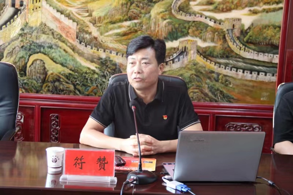 市政府国资委党委委员、副主任符赞到陇运集团公司开展讲授 党纪学习教育专题 党课暨“七一”慰问活动