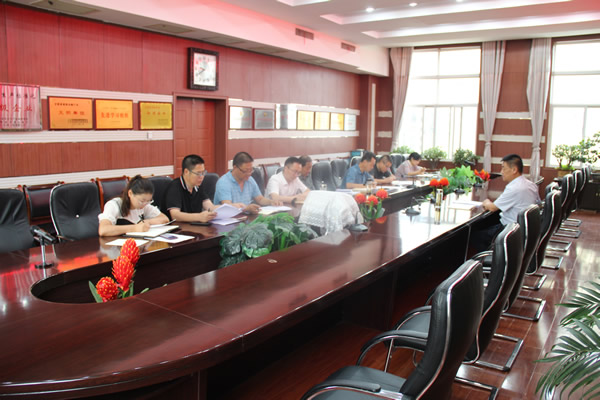 陇运集团公司党委召开理论学习中心组集中学习暨党委（扩大）会议  传达学习党的二十届三中全会精神 研究贯彻落实措施