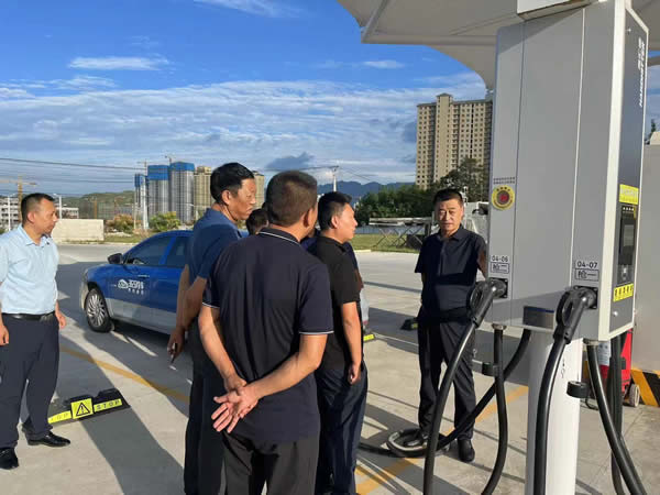 新作风焕发新气象 新担当展现新作为 ——成县公交公司工作纪实（五）
