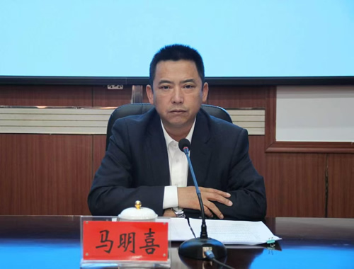 陇运集团公司召开党委理论学习中心组集中学习暨树立和践行正确政绩观学习教育读书班第一次学习会